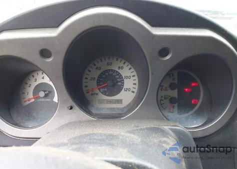 2004 Nissan Xterra Se S/C z USA, uszkodzony, nr VIN 5N1MD28T74C636821